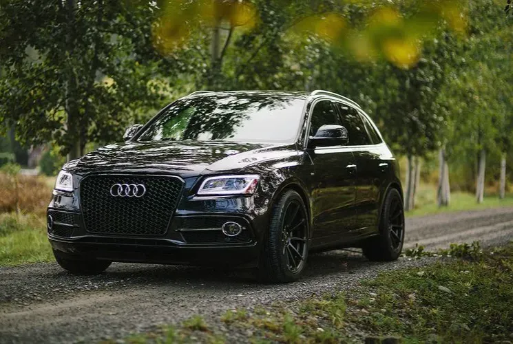 Rent Audi Q5 Gasoline