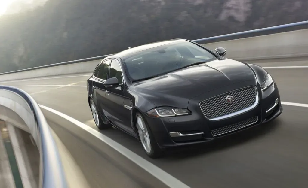 Rent Jaguar XJL Portfolio Gasoline