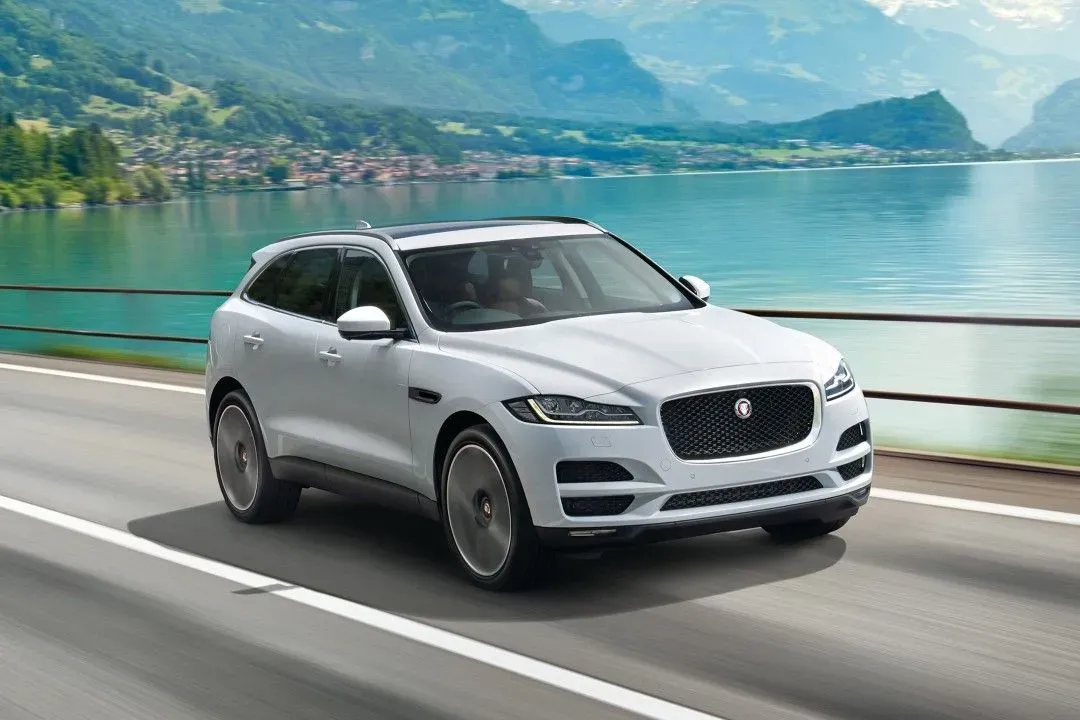 Rent Jaguar F-PACE PRESTIGE Diesel